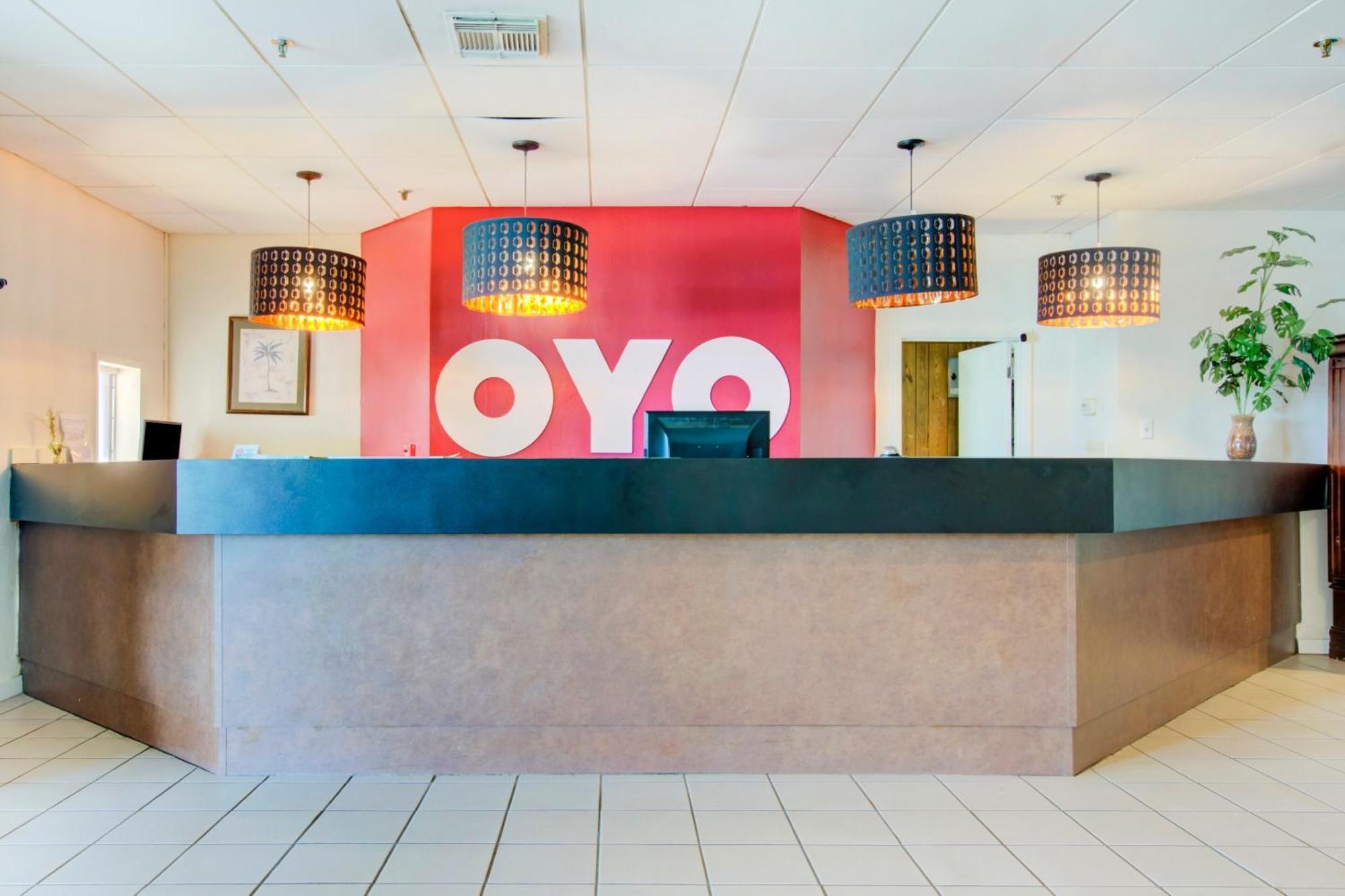 Oyo By Crystal Lake Hotel 2*